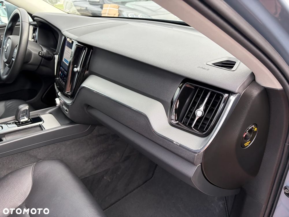 Volvo XC 60 B4 D Core - 26