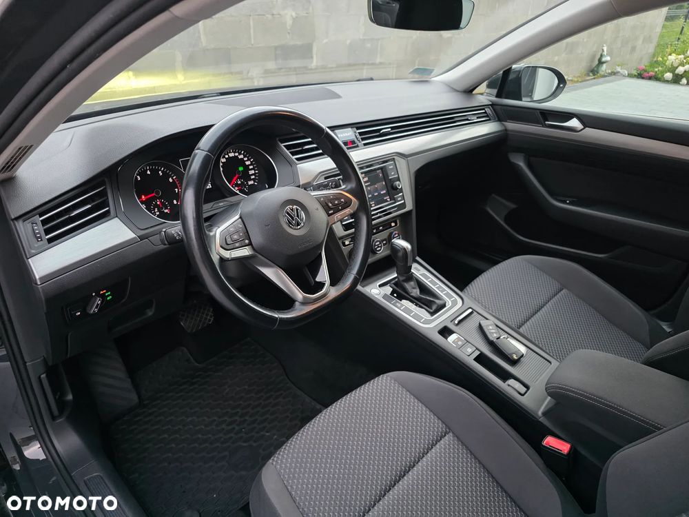 Volkswagen Passat - 18