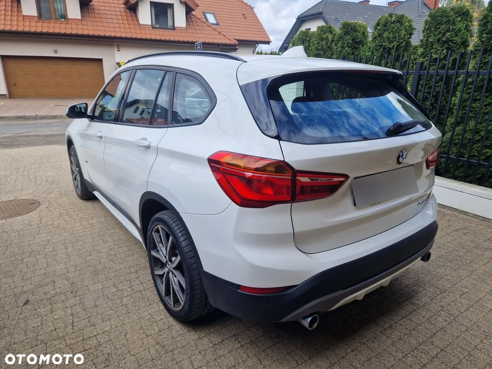 BMW X1 xDrive18d Sport Line sport - 4