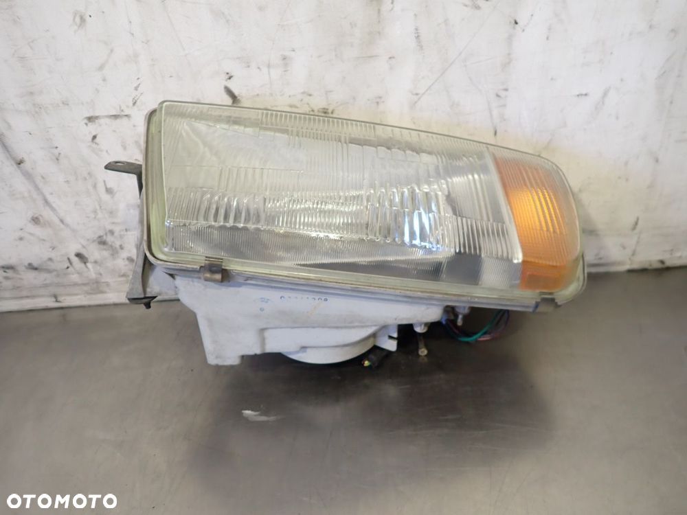 LAMPA PRAWA PRZEDNIA SUZUKI VITARA I - 9