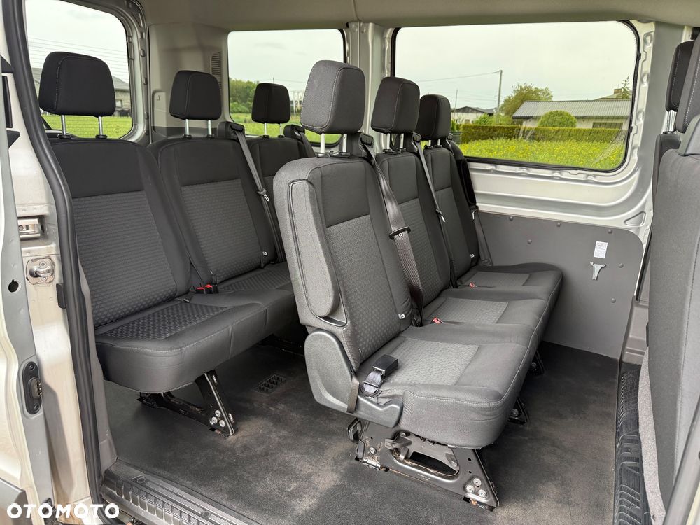 Ford Transit - 12