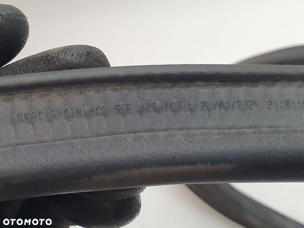 USZCZELKA KLAPY BAGAŻNIKA SEAT LEON IV KOMBI 5FE827705F - 4