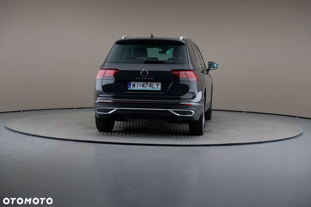 Volkswagen Tiguan - 5