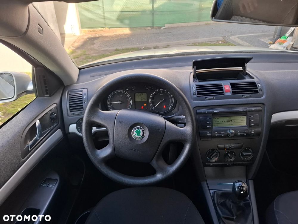 Skoda Octavia 1.4 Ambiente - 13