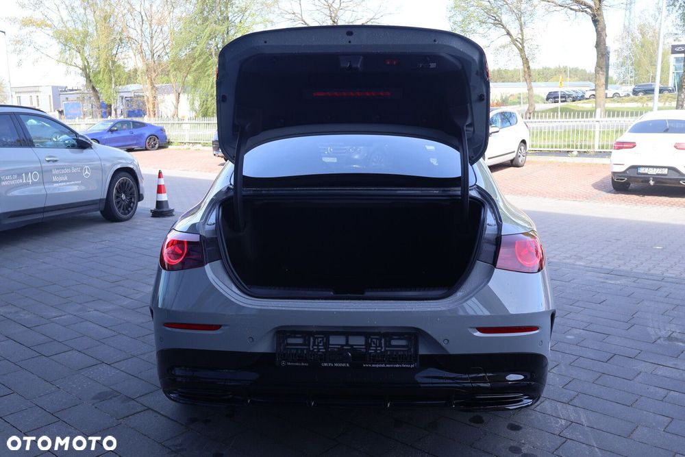 Mercedes-Benz CLA - 9