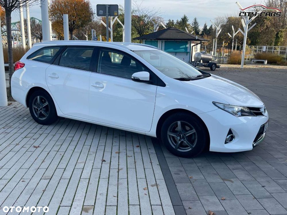 Toyota Auris - 13