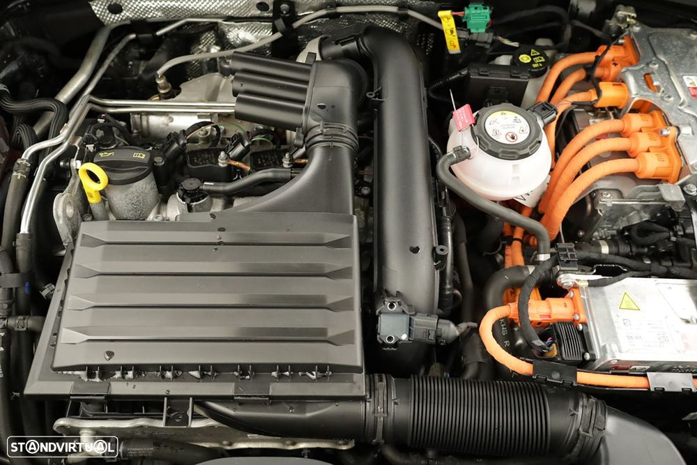 Cupra Formentor 1.4 e-Hybrid DSG - 24