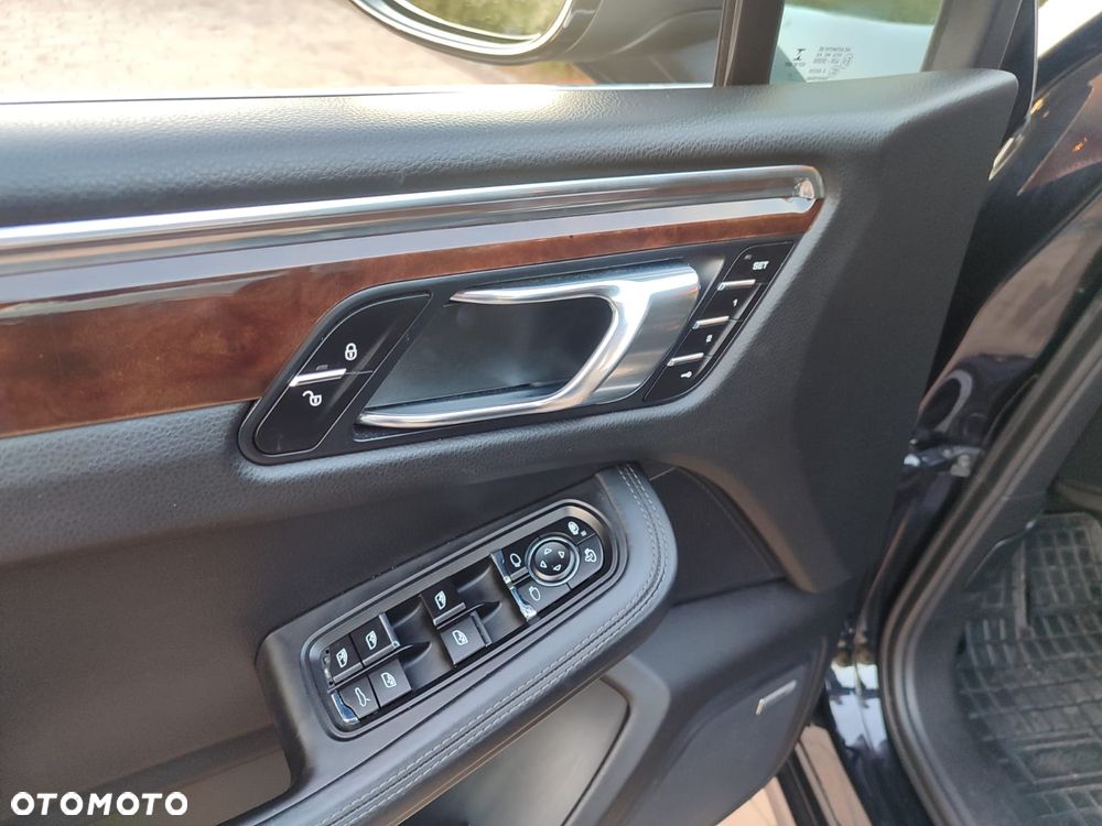 Porsche Macan Turbo PDK - 20