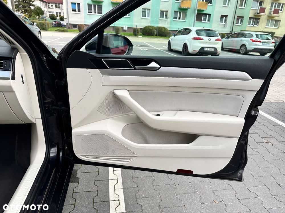 Volkswagen Passat ver-2-0-tdi-bmt-comfortline - 16