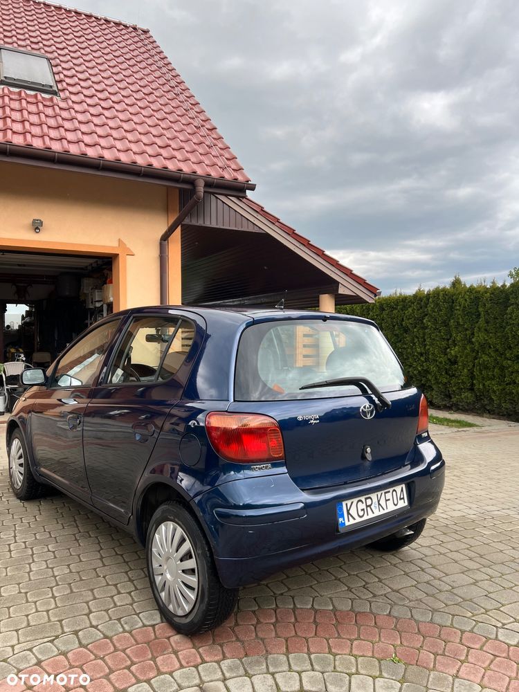 Toyota Yaris 1.0 Sol - 4