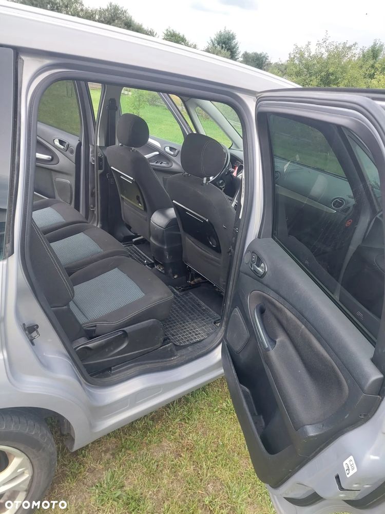 Ford Galaxy 2.0 TDCi Ghia - 9