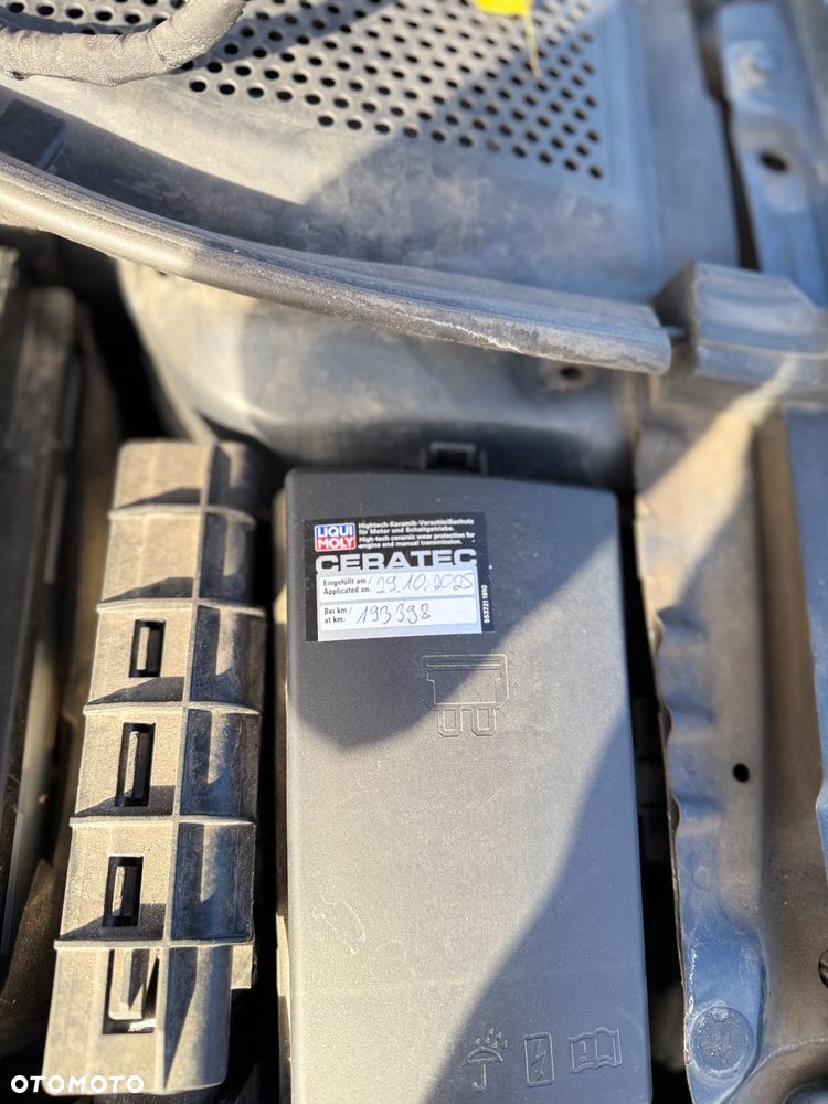 Volkswagen Golf 2.0 BlueTDI DSG Highline - 21