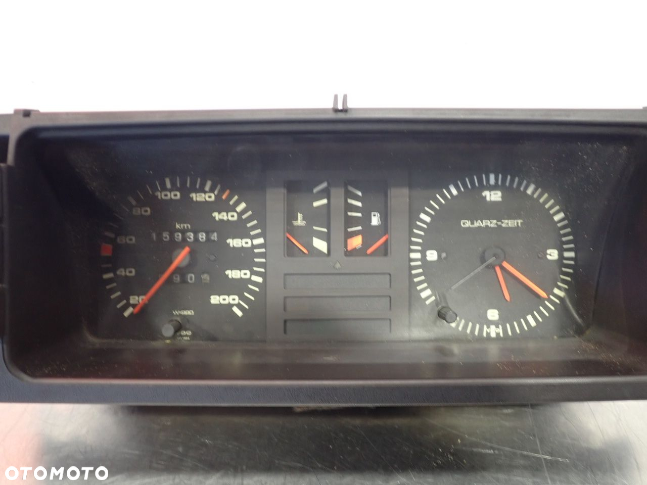 LICZNIK AUDI 80 B2 81117331   81117332 - 3