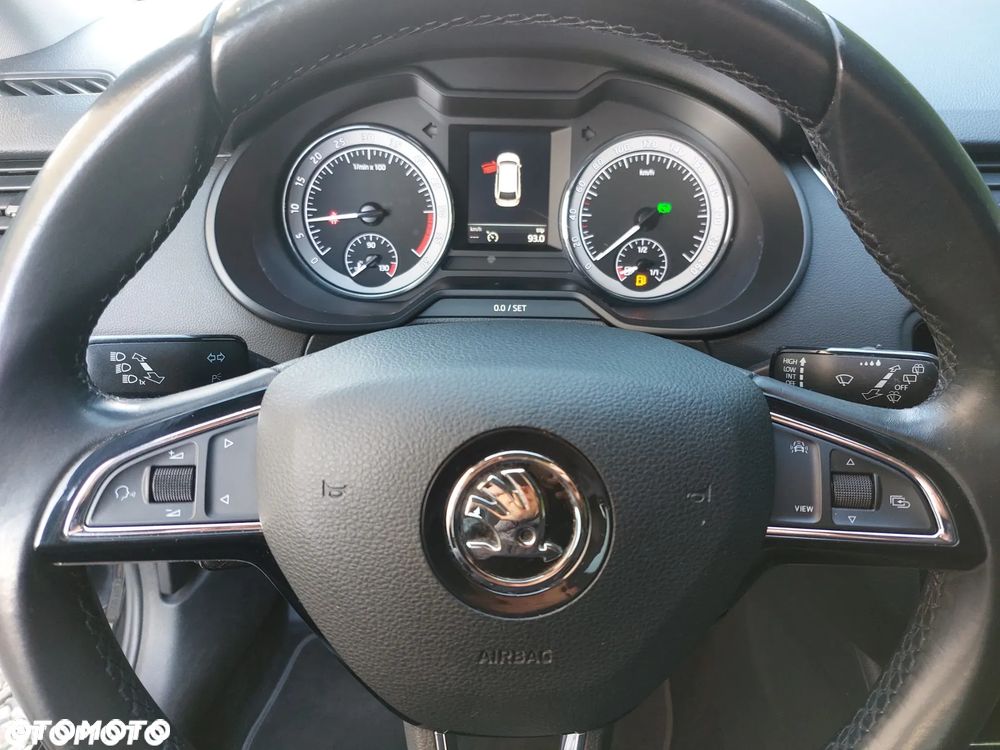 Skoda Octavia 2.0 TDI Elegance DSG - 4