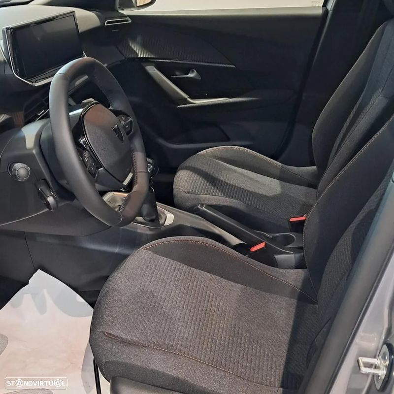 Peugeot 2008 1.2 Style - 11