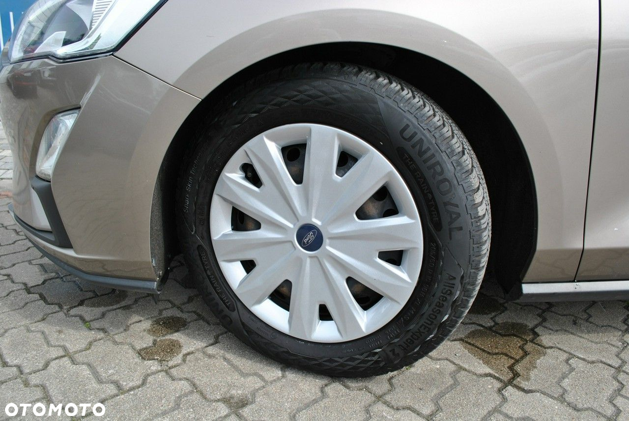 Ford Focus 1.0 EcoBoost Trend - 23