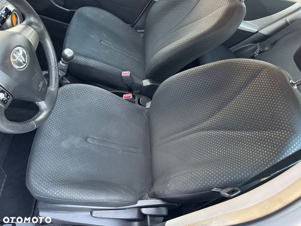 Toyota Yaris 1.33 VVT-i Life - 24