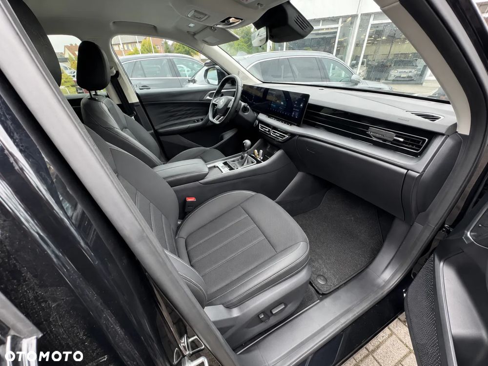 MG HS 1.5T Luxury - 6