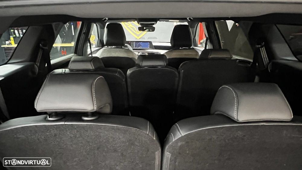 Peugeot 5008 Hybrid 145 e-DSC6 Allure - 31