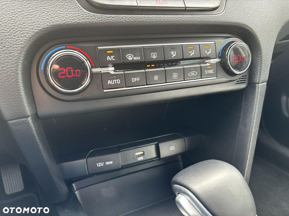 Kia Ceed 1.5 T-GDI Business Line DCT - 22