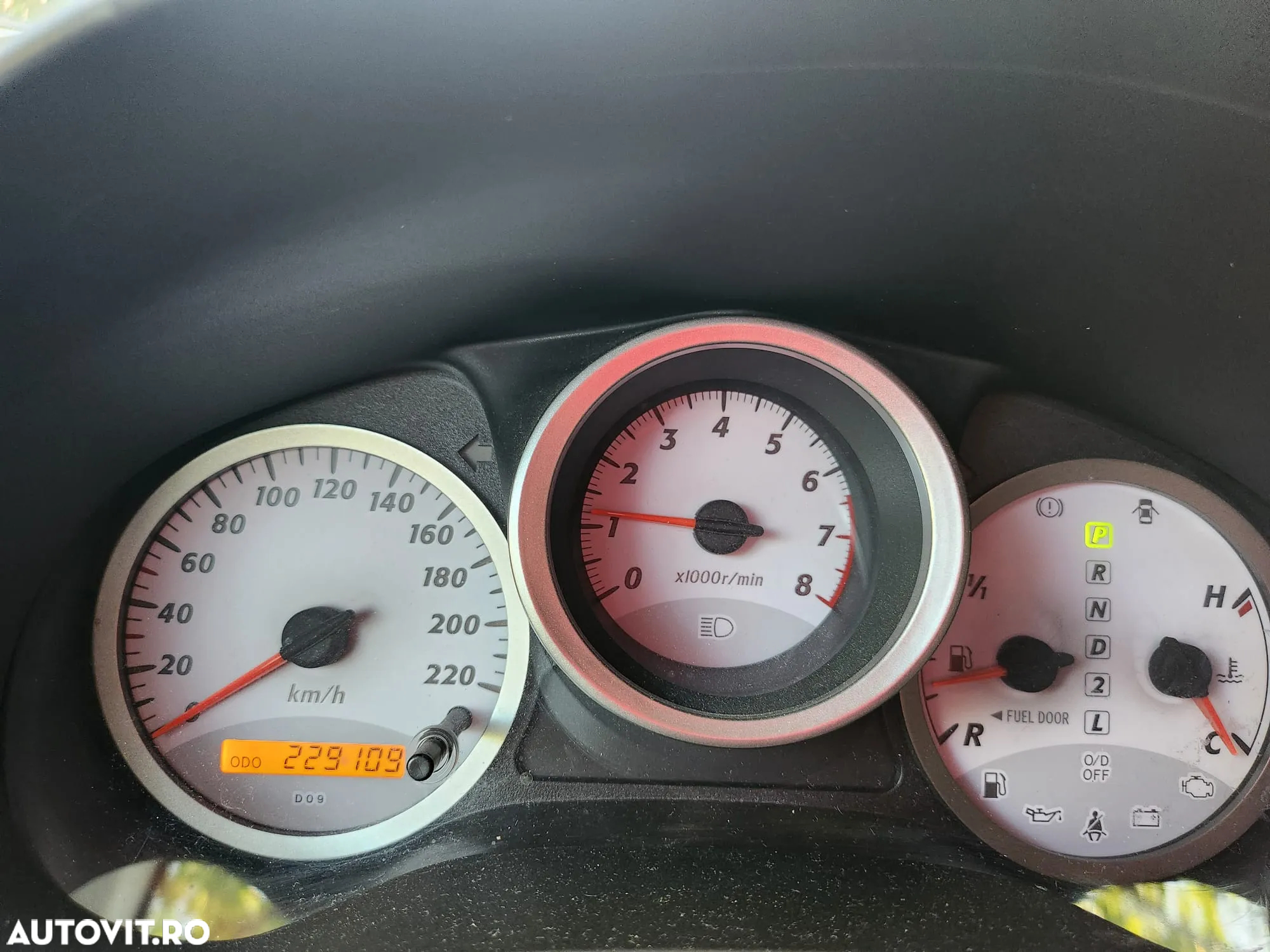 Toyota RAV4 - 10