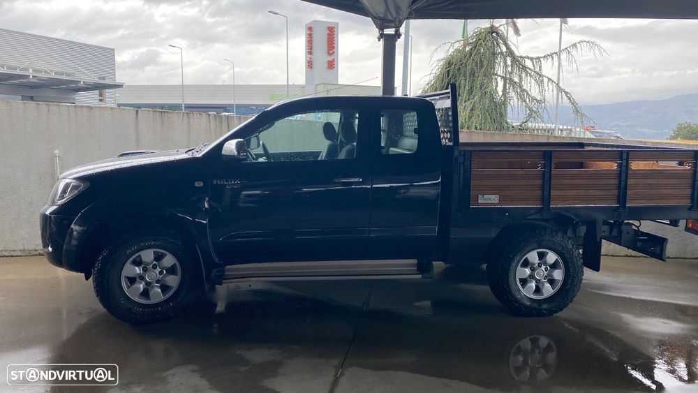 Toyota Hilux 4x4 Extra Cab Sol - 3