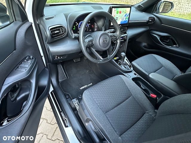 Toyota Yaris Cross 130 1.5 VVT-i Black&White - 18