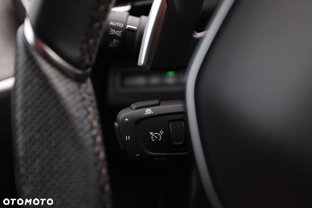 Peugeot 5008 1.2 PureTech mHEV GT S&S e-DCS6 - 22