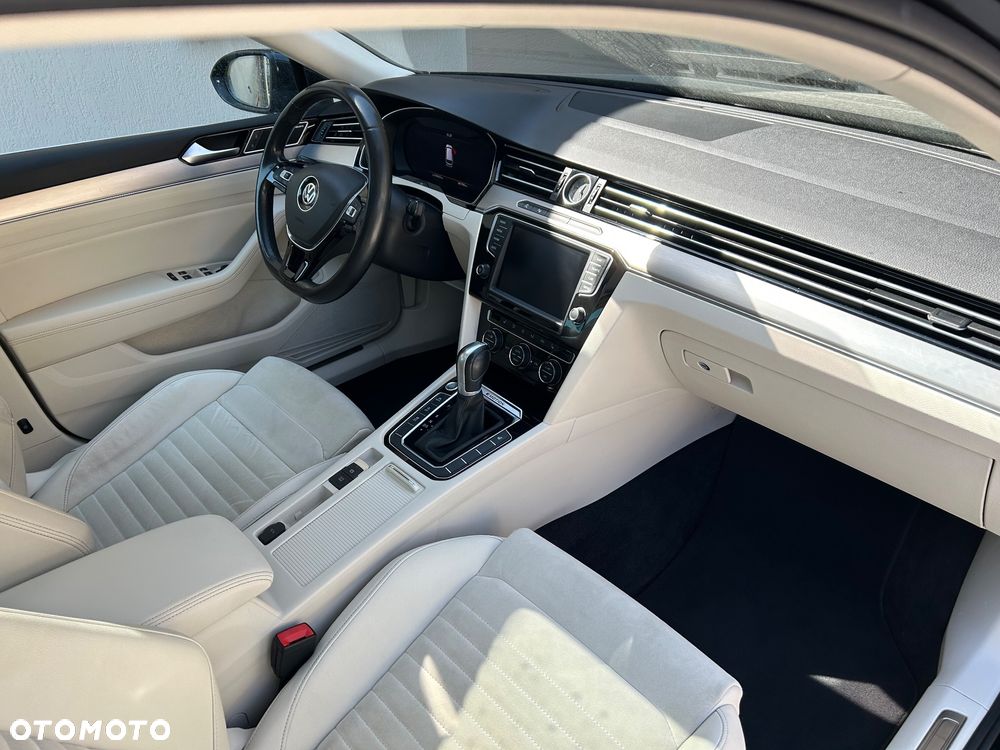 Volkswagen Passat - 17
