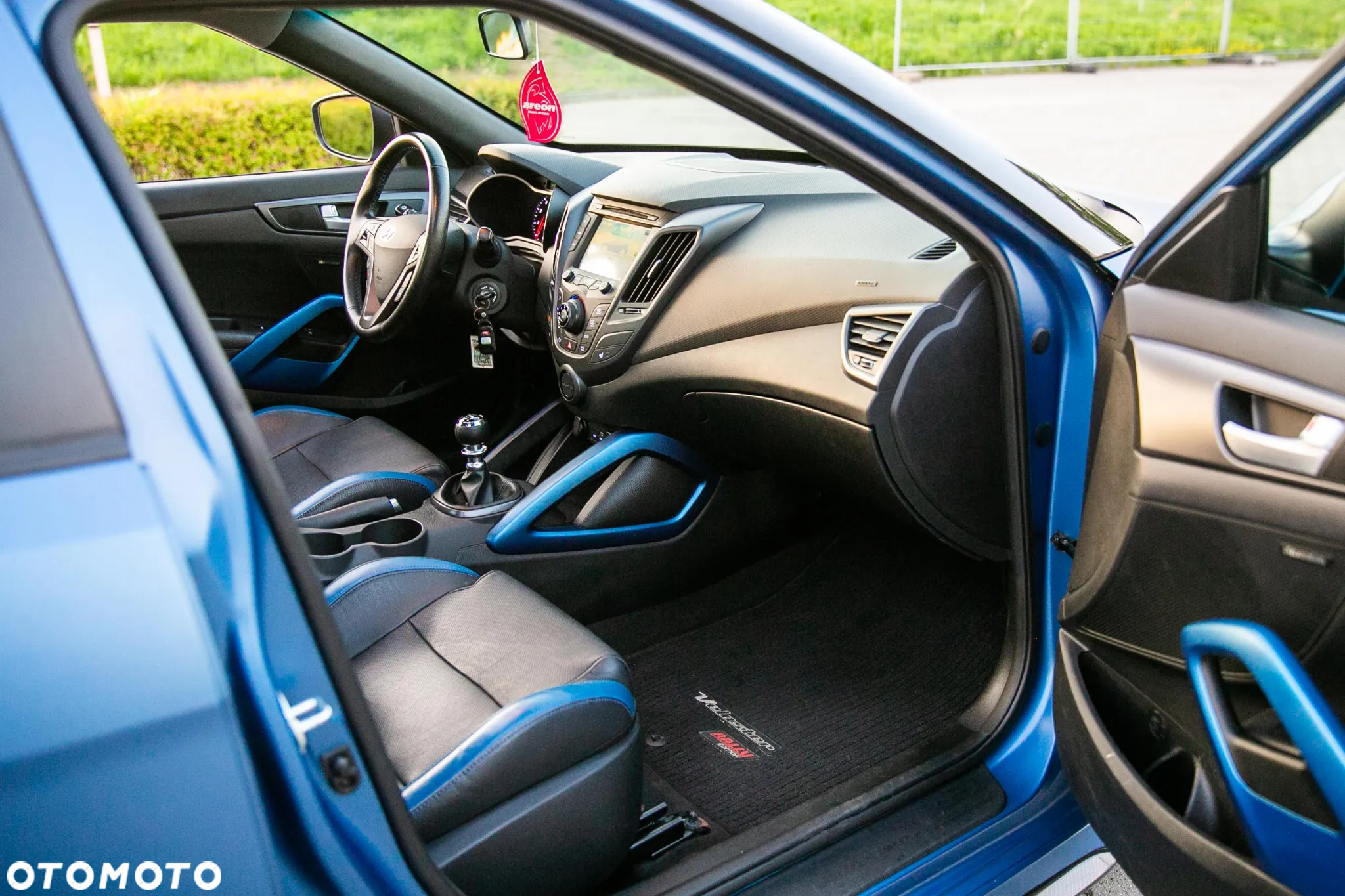 Hyundai Veloster - 13