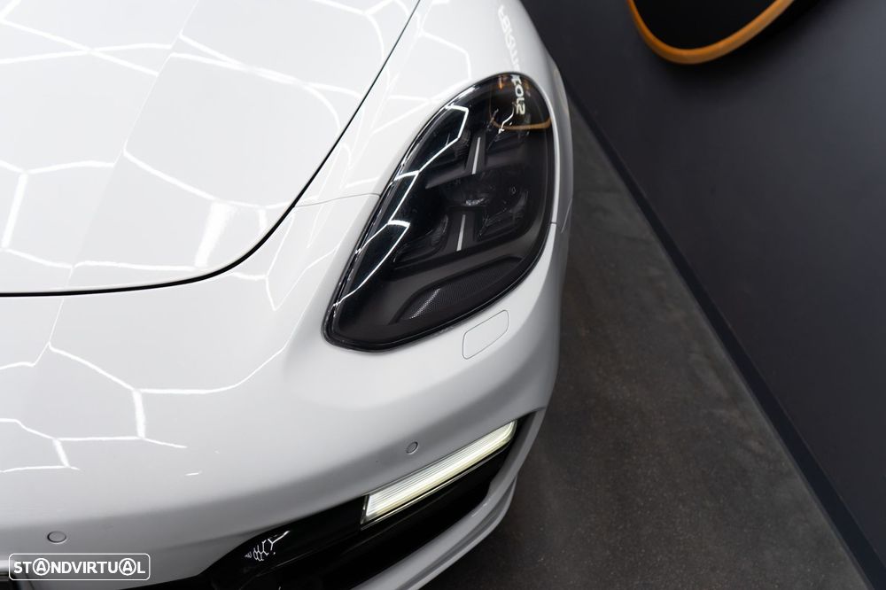Porsche Panamera Sport Turismo 4 E-Hybrid - 17