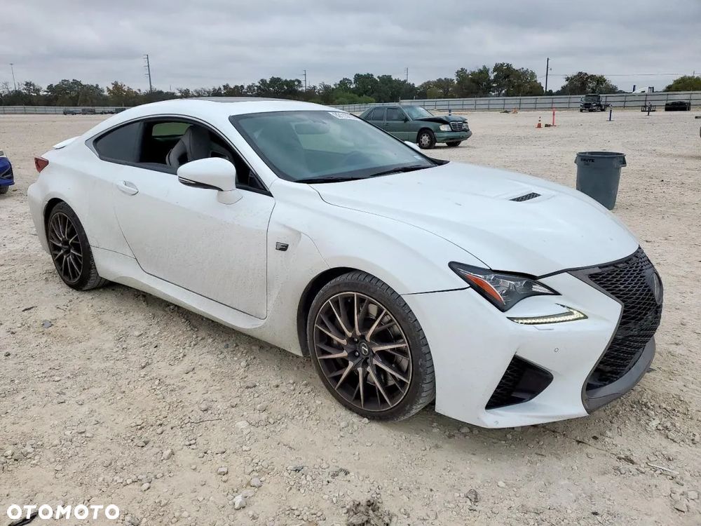 Lexus RC - 1