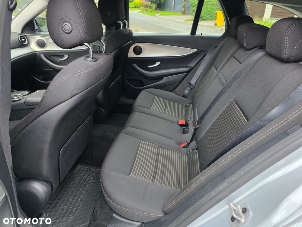 Mercedes-Benz Klasa E 220 d 9G-TRONIC Avantgarde - 26
