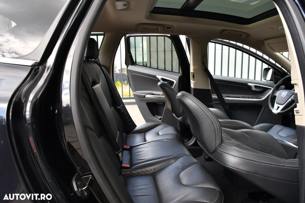 Volvo XC 60 2.4D AWD Aut. Summum - 26