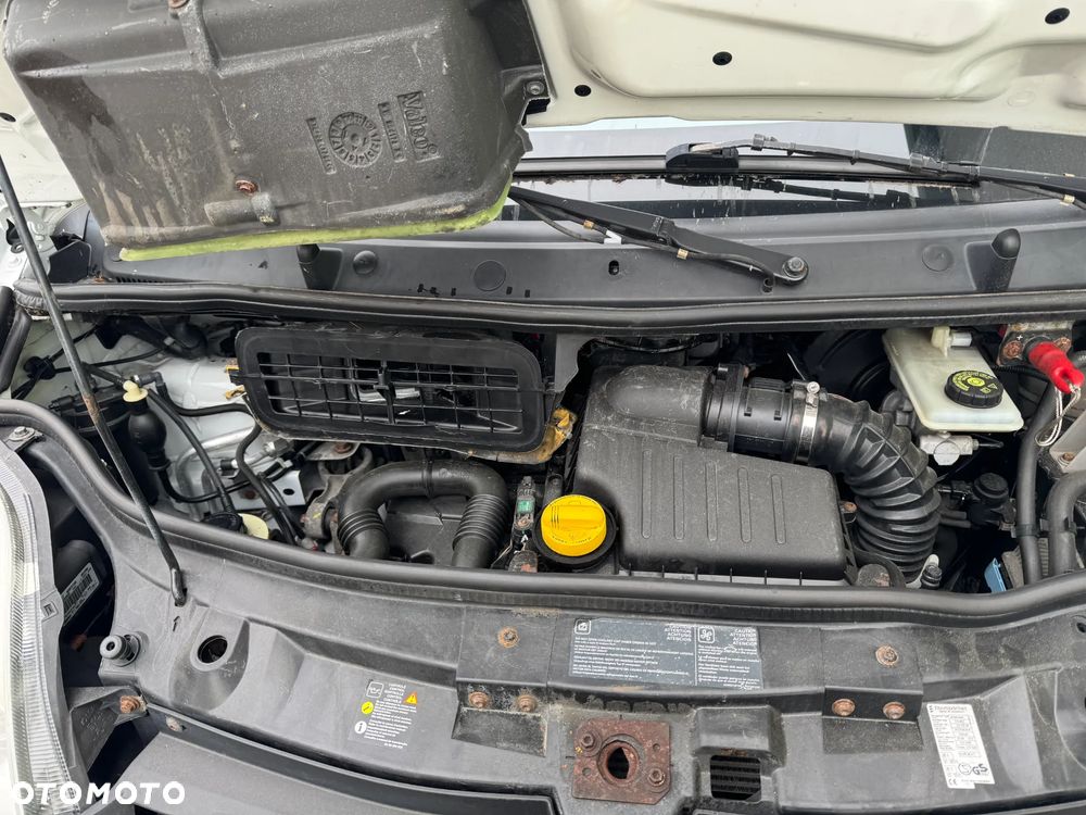 Renault TRAFIC - 11