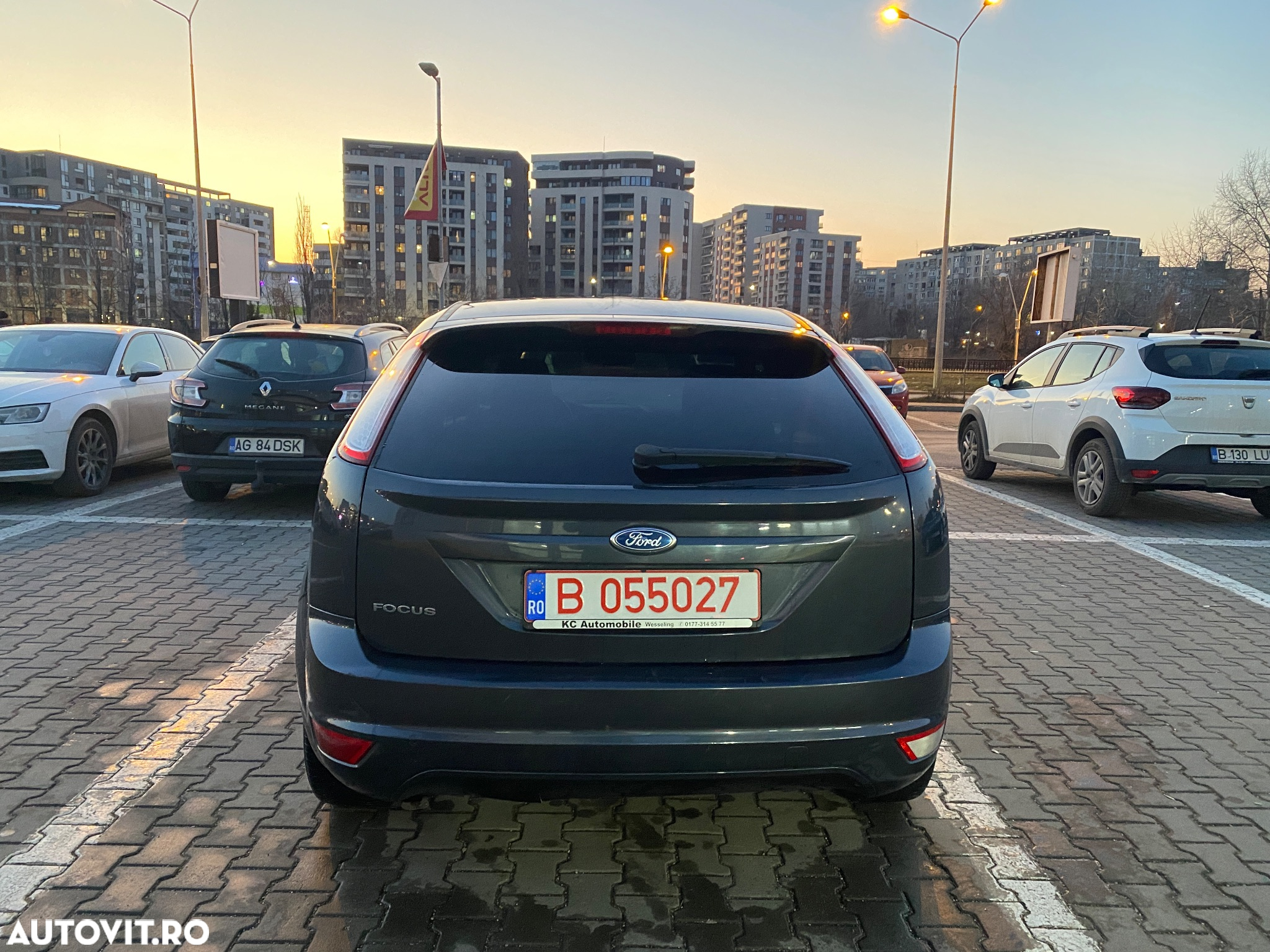 Ford Focus 1.6i Trend - 3