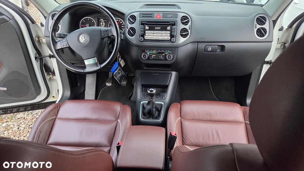 Volkswagen Tiguan - 17