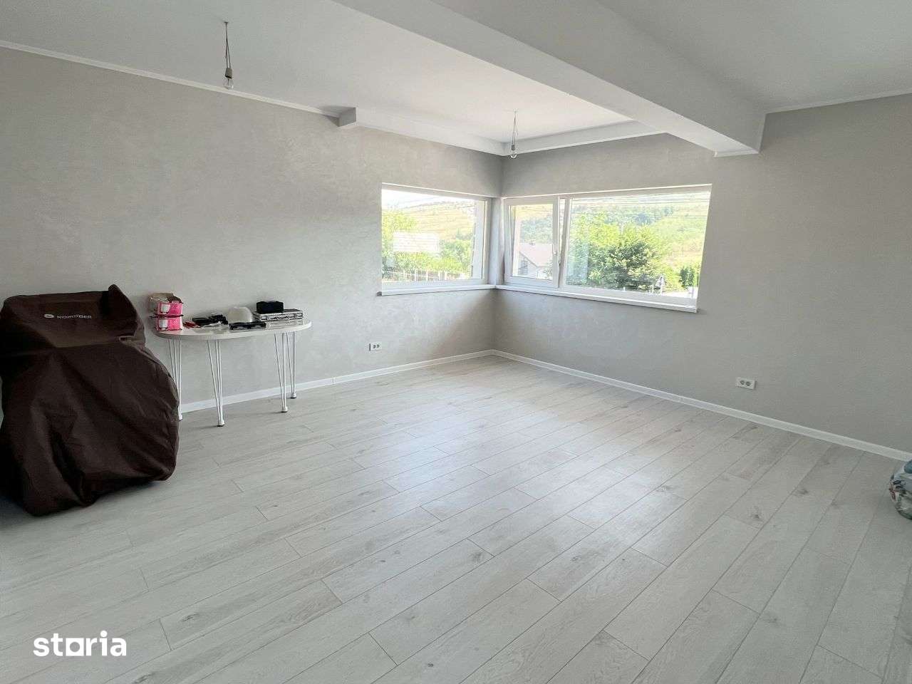 CANALIZARE! Incalzire pardoseala! Vila 4 camere, capat Pacurari-Rediu - Imagine principală: 3/8