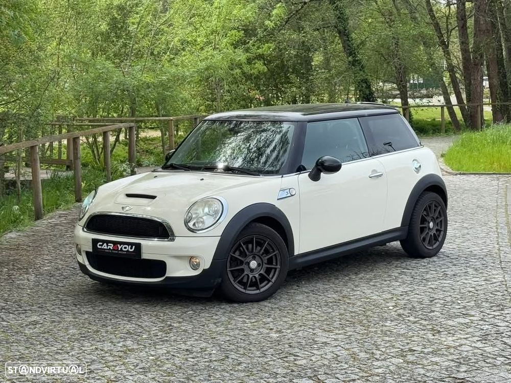 MINI 3 Portas Cooper S - 1