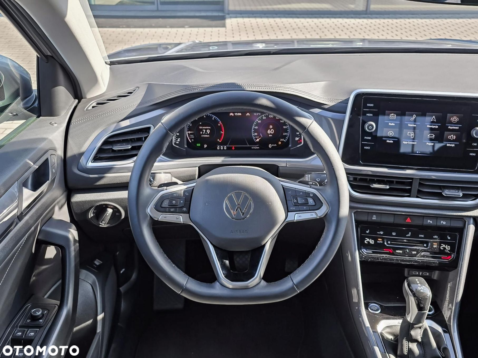Volkswagen T-Roc - 13