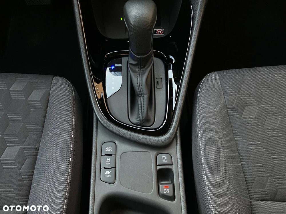 Toyota Yaris Hybrid 1.5 Style - 27