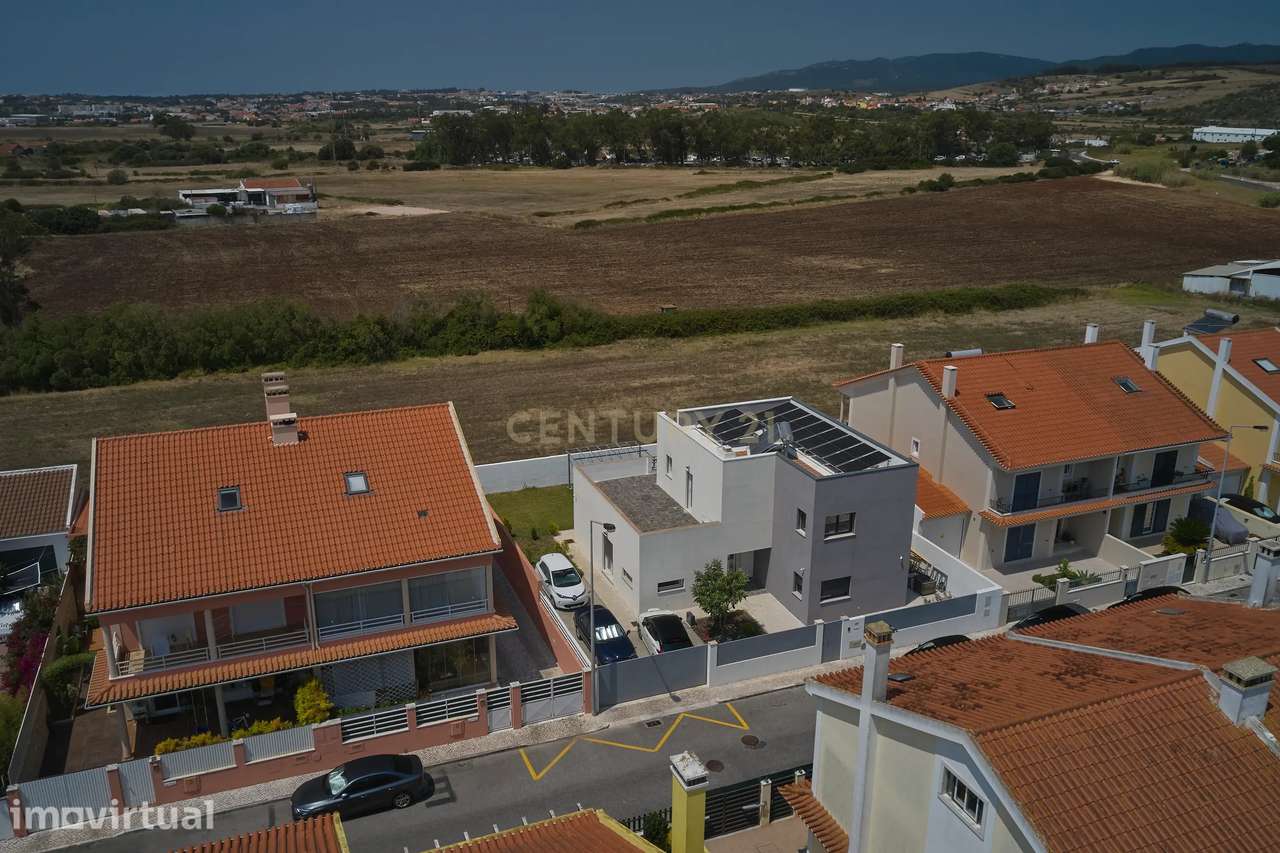Moradia Contemporânea T3 + Escritório, com Jardim e Painéis Solares em - Grande imagem: 2/63