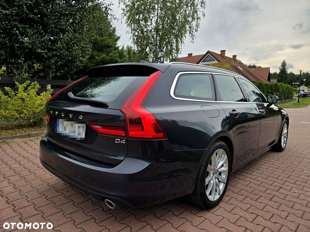 Volvo V90 D4 SCR Momentum - 3