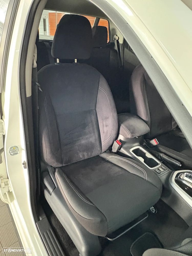 Nissan Navara 2.3 dCi CD 4WD Tekna AT - 12