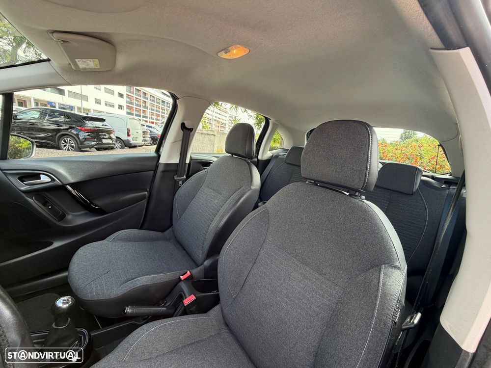 Citroën C3 1.6 BlueHDi Exclusive - 29