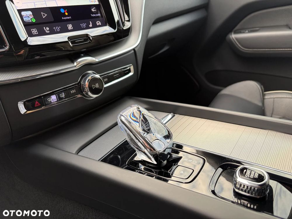 Volvo XC 60 B5 D AWD Plus Dark - 5