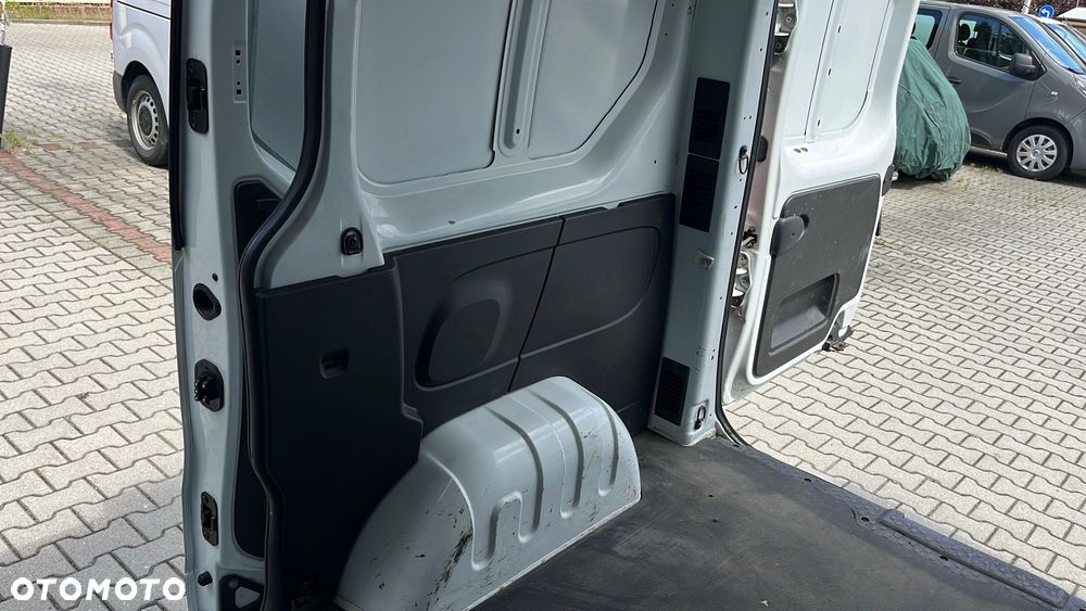 Renault Trafic - 13