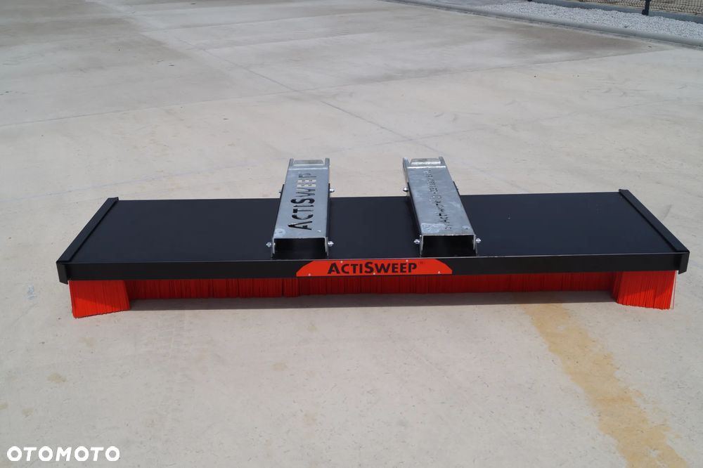 Inny Zamiatarka ACTISWEEP M13 do ładowarki wózka 2,45m - 2