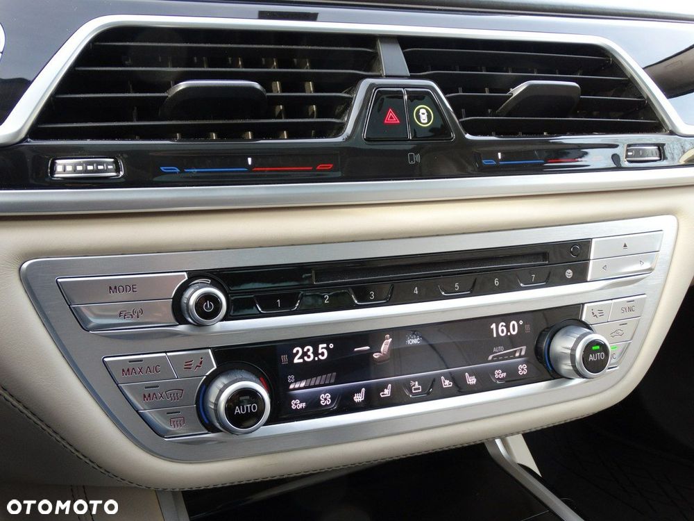 BMW Seria 7 740d xDrive - 26