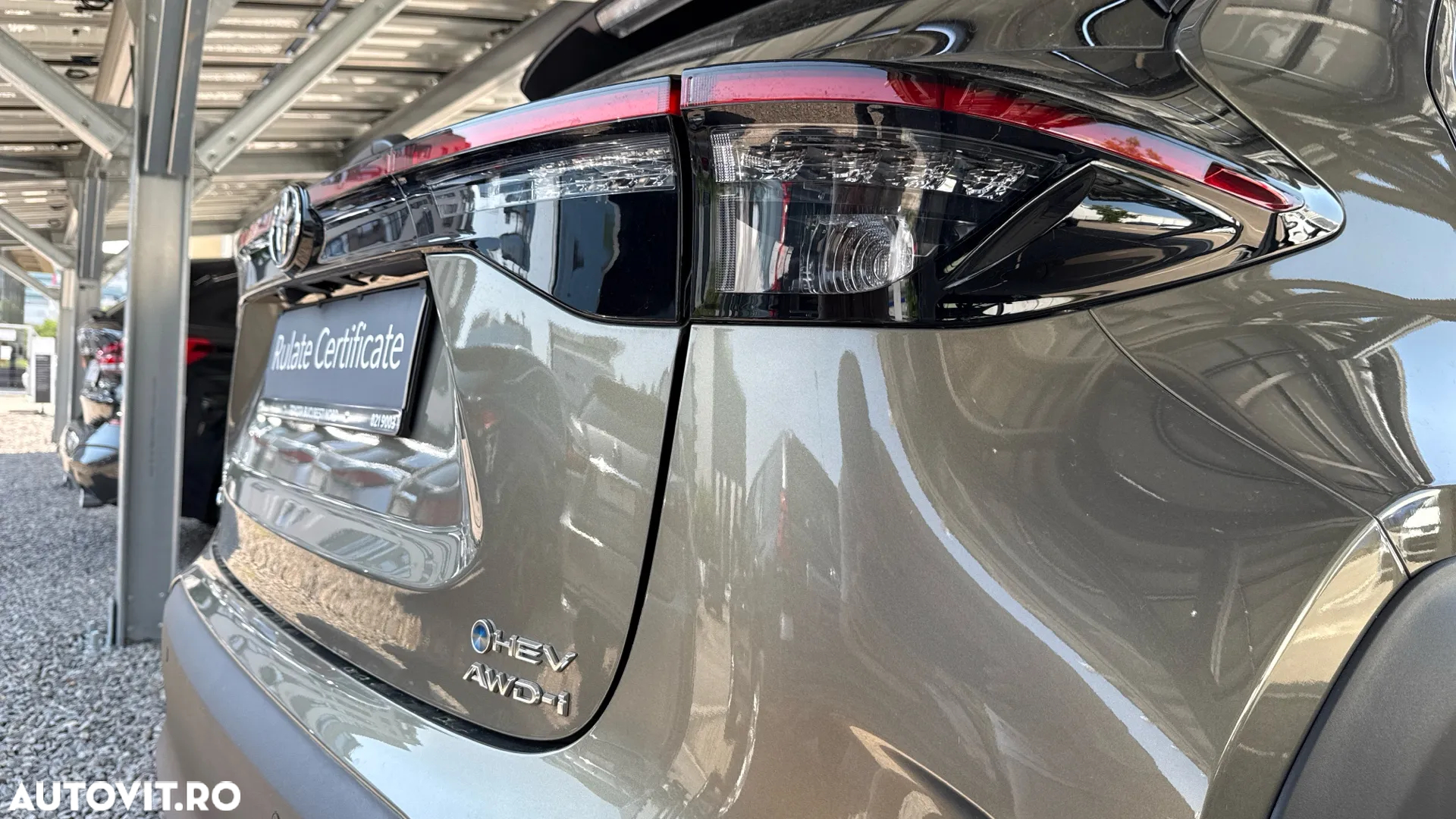 Toyota Yaris Cross 1.5 VVT-i HSD 4x4 Dynamic - 28